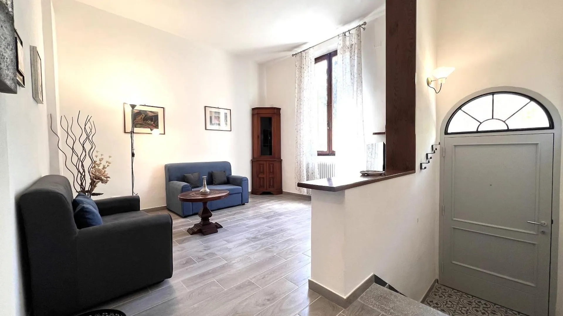 Ortensia-Central Apartment With Terrace Siena
