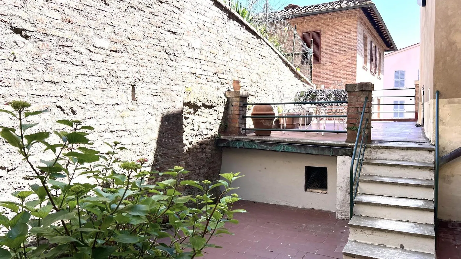 Ortensia-Central Apartment With Terrace Siena Itálie