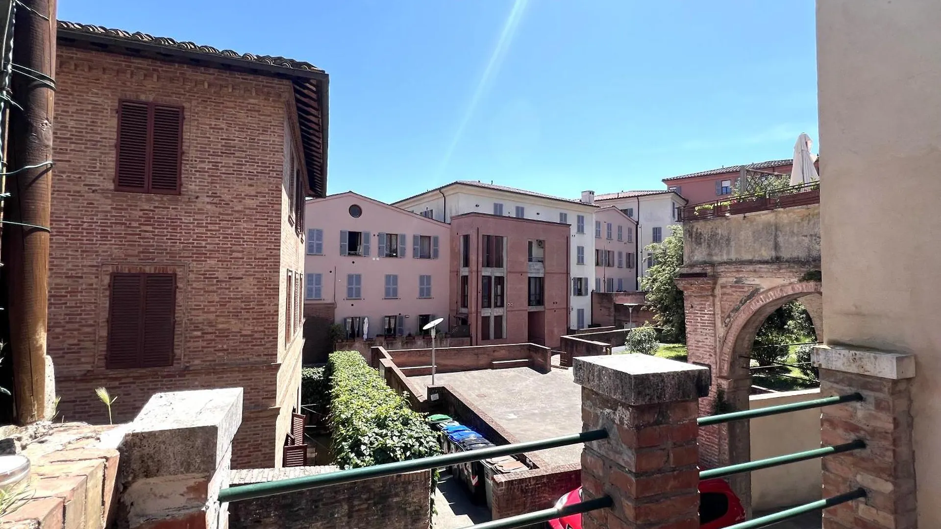 Ortensia-Central Apartment With Terrace Siena