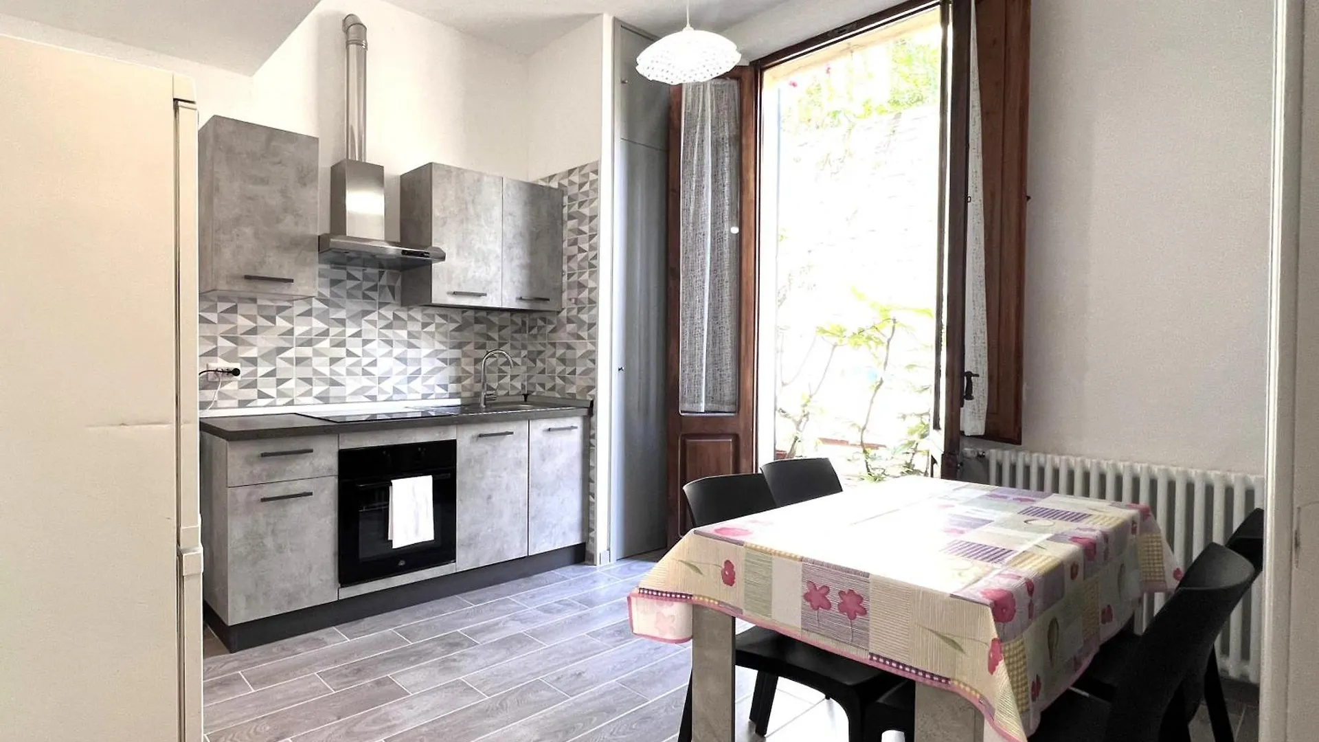 Ortensia-Central Apartment With Terrace Siena